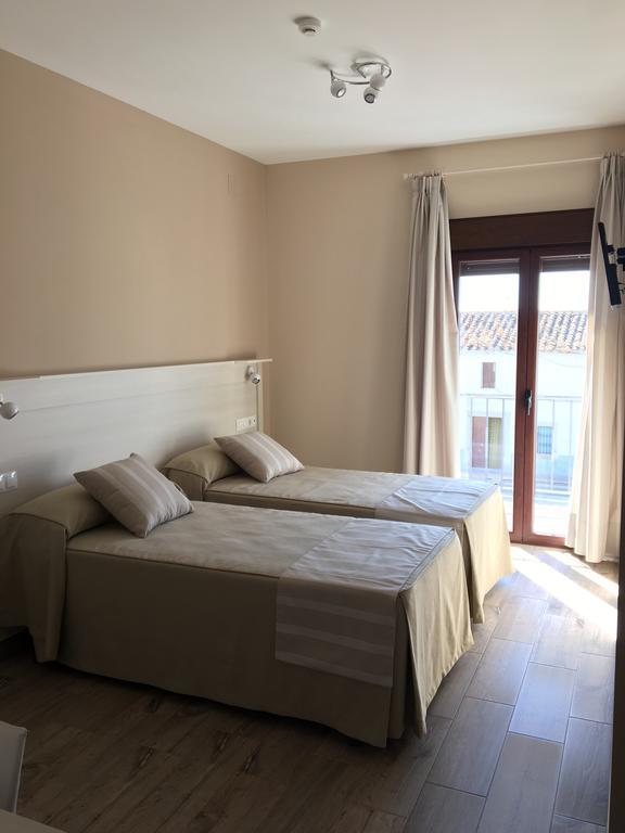 Hostal Los Encinares Villanueva de Córdoba エクステリア 写真
